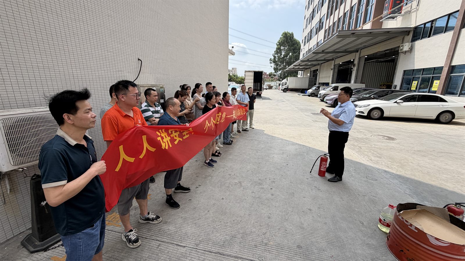 宗德纺织组织开展消防安全应急演练