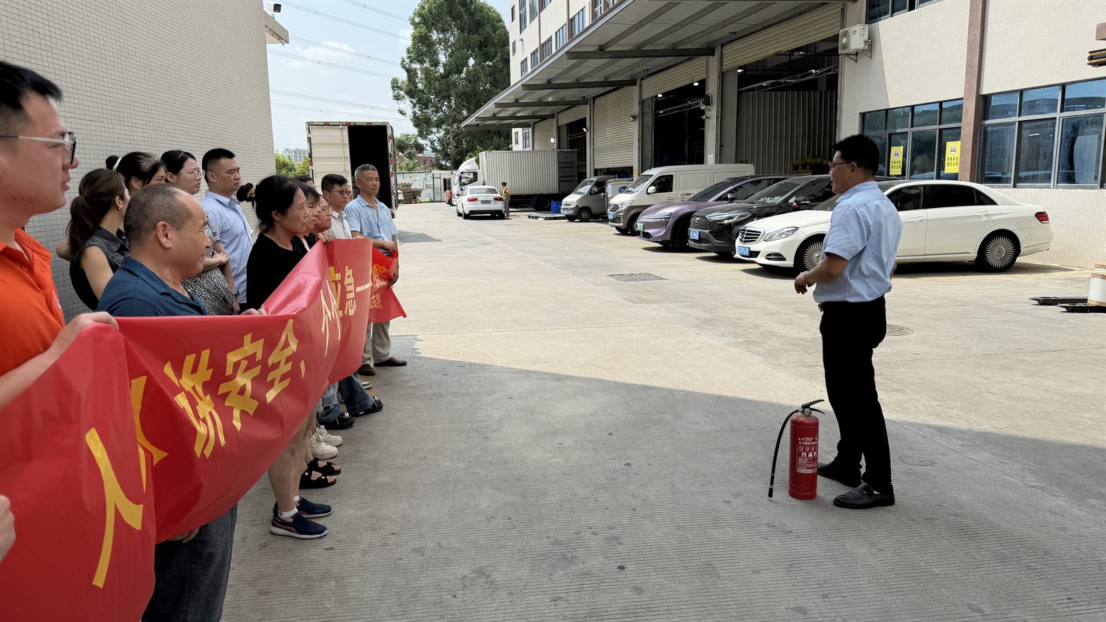 宗德纺织组织开展消防安全应急演练