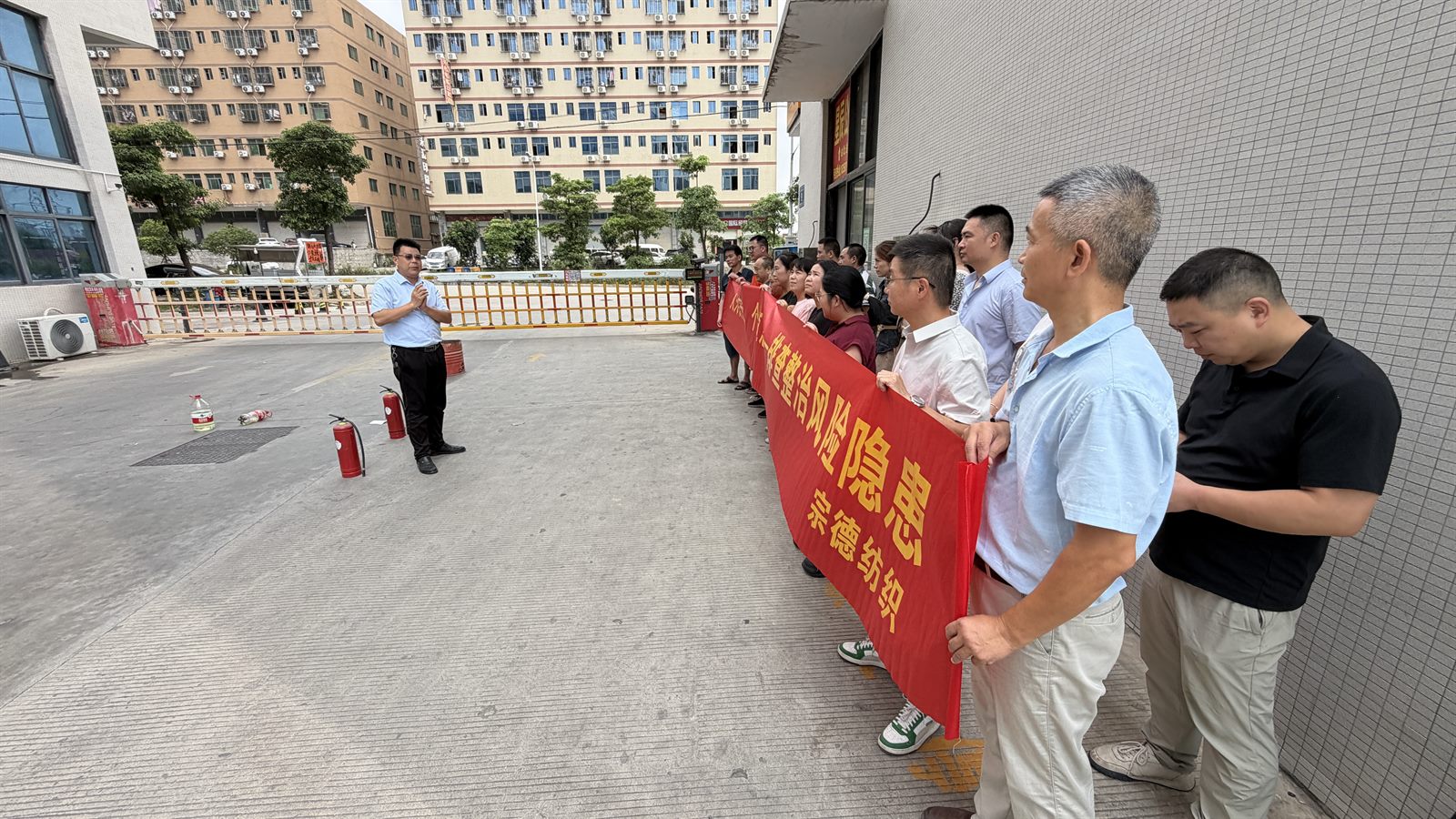 宗德纺织组织开展消防安全应急演练